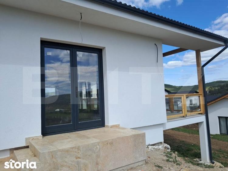 Locuinta moderna in Livezeni, compartimentare eficienta, teren 700 mp - 1