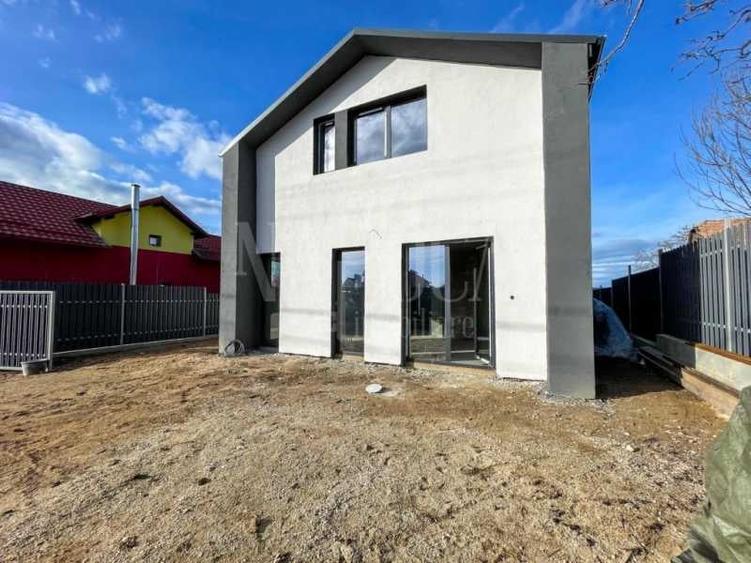 Casa 4 camere de vanzare in Salicea - 2
