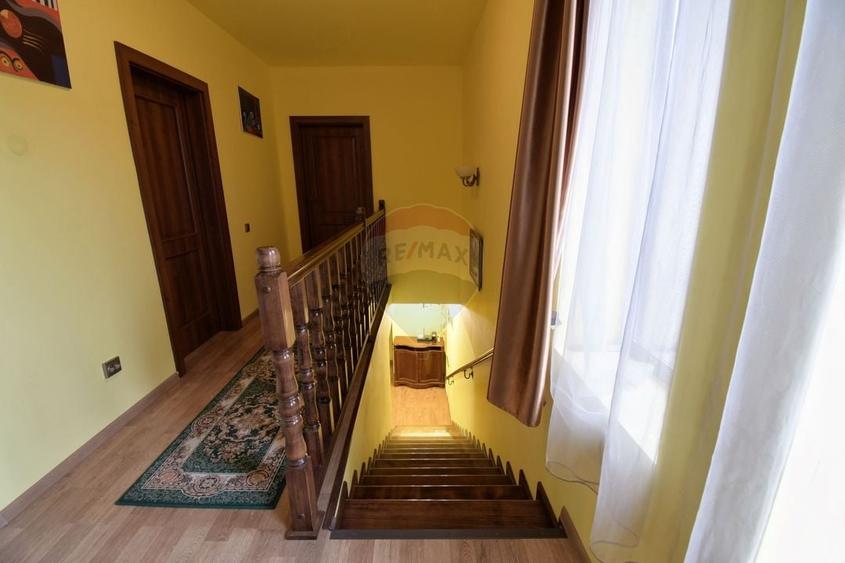 Casa cu 5 camere de inchiriat, zona Becas - 6