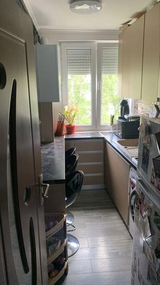 Apartament 3 camere , Micro 19 et 3/4 complet mobilat - 3