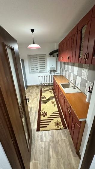 Apartament cu 2 camere decomandat, mobilat în Central