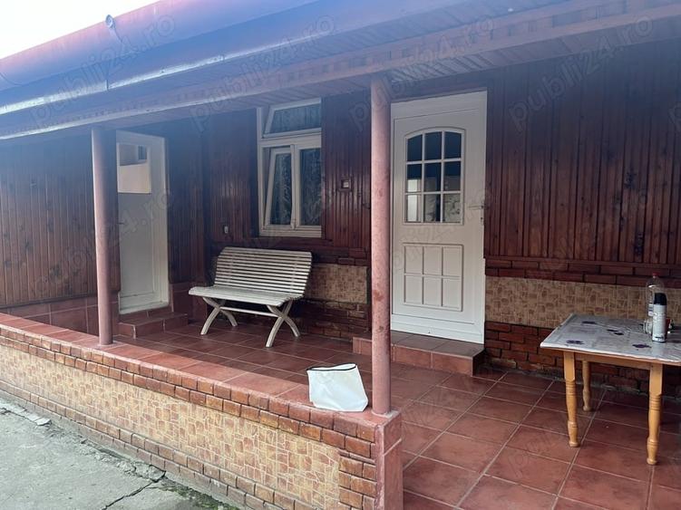 Casă cu 6 camere în Cenad