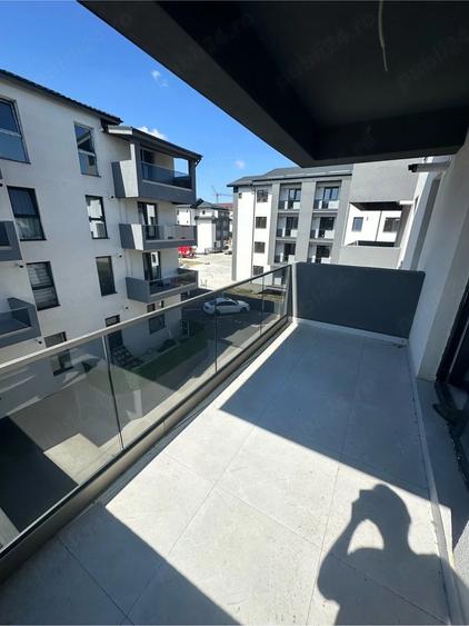 Apartament cu 2 camere decomandat în Dobroești