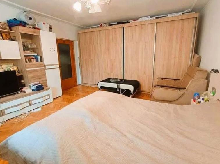 Apartament cu 2 camere decomandat, mobilat în Vitan Mall