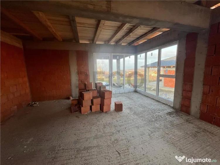 RECO Casa plan parter cu 3 dormitoare-la rosu- Paleu - 8
