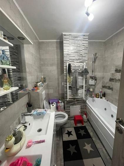Apartament cu 3 camere decomandat, mobilat în Uzina 2