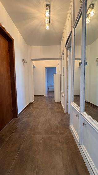 Apartament cu 3 camere decomandat în Dorobanți