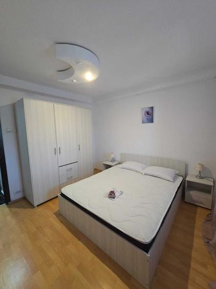 Apartament cu 2 camere decomandat în Crângași