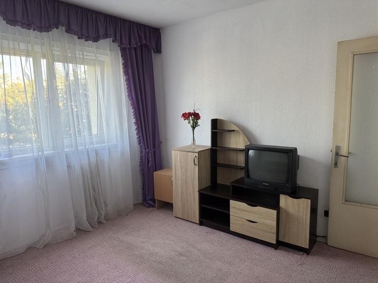 Apartament cu 4 camere decomandat în Zorilor