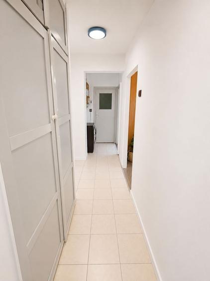 Apartament cu 4 camere decomandat în Rogerius
