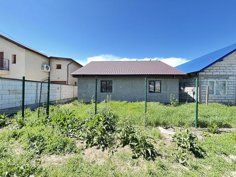 Casă individuală cu 2 camere cu Canalizare în Lumina