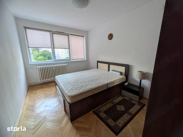 Apartament cu 3 camere decomandat în Obor