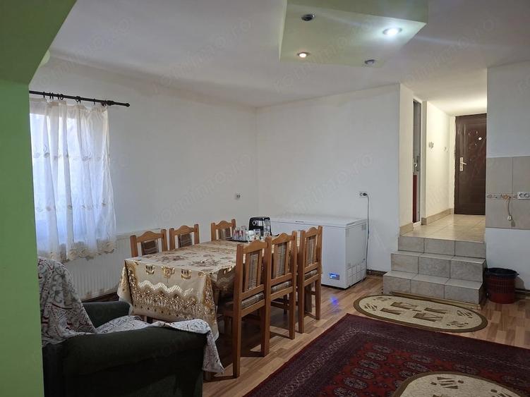 Casă cu 2 camere cu Teren 1485 Mp în Lăpușnic