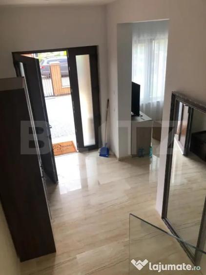 Casă cu 3 camere cu Piscina în Central