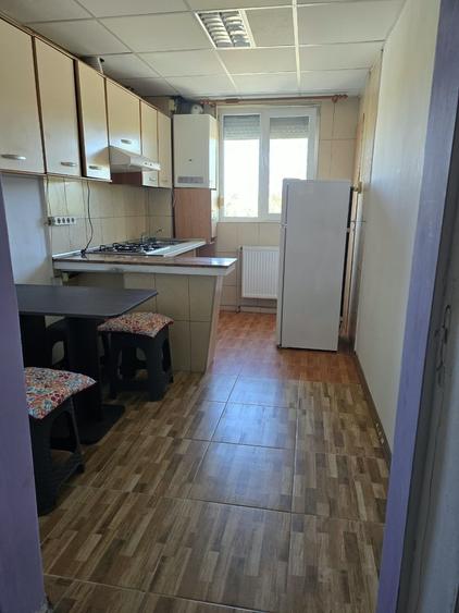 Apartament cu 2 camere decomandat în Triaj