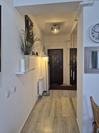 Apartament cu 2 camere semidecomandat, mobilat în Bd. Laminorului