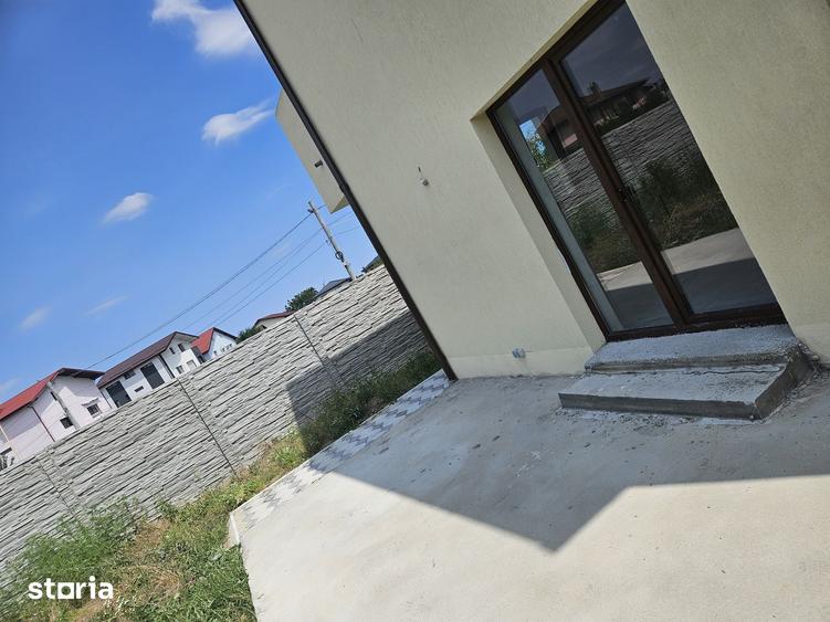 Casă cu 5 camere cu Teren 520 Mp în Dragomirești-Vale