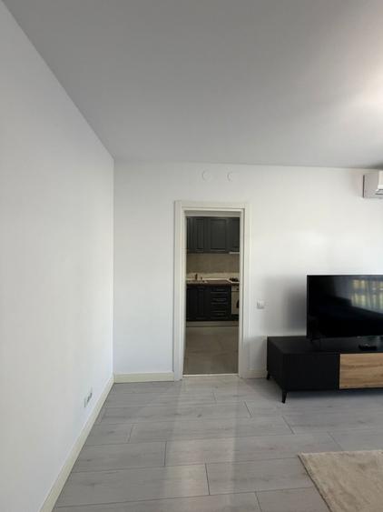 Apartament cu 3 camere decomandat, mobilat în Pipera — fotografia 2