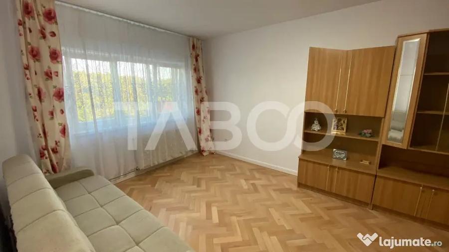 Apartament cu 2 camere decomandat în Valea Aurie