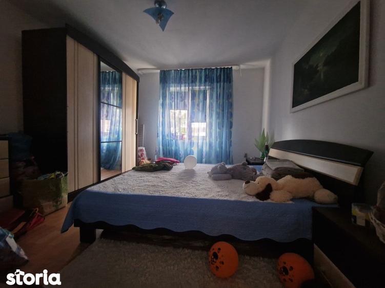 Casă cu 6 camere cu Teren 425 Mp în Lumina