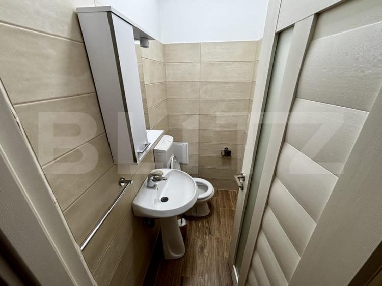 Apartament cu 4 camere decomandat în Central
