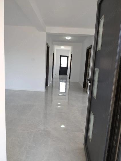 Casă cu Teren 455 Mp în Câmpineanca
