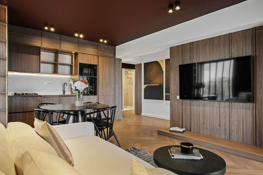 Apartament cu 3 camere decomandat în Odăile