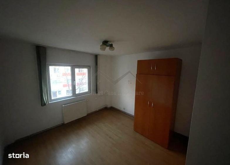 Apartament cu 3 camere decomandat în Dacia
