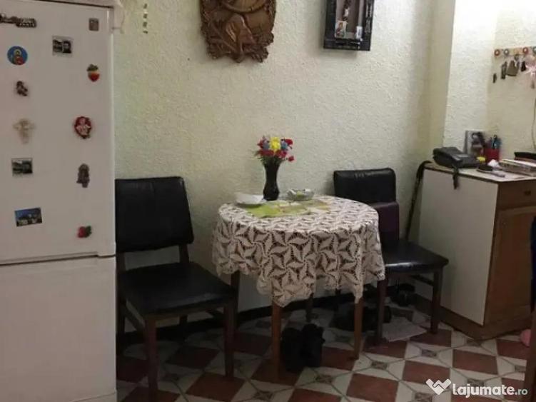 Apartament Cu 3 Camere Decomandate - Parter Zona Ultracentrala - 1