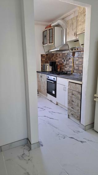 Inchiriez apartament 2 camere - 7