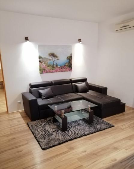 Apartament 3 camere aeroport Otopeni Rin hotel - 8