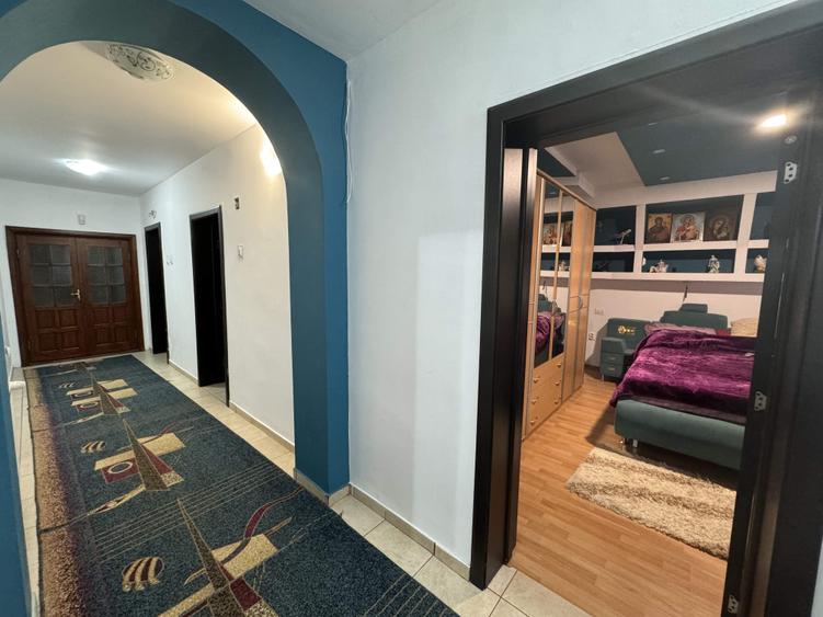 Vila P+1, supraf. desf. 510 mp., teren 1000 mp, Radomiresti - 13