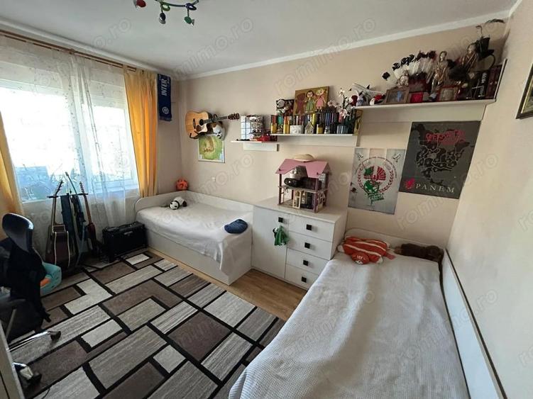 Apartament 3 camere, etaj 1 - zona Cetate - 8