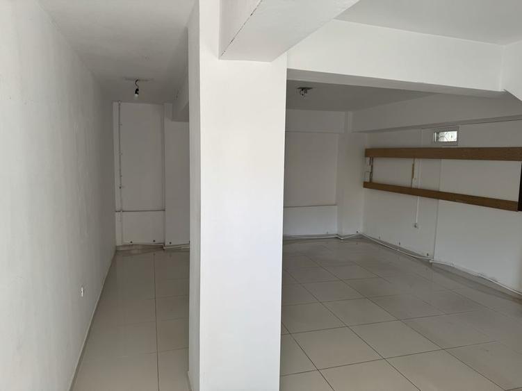 De inchiriat spatiu comercial in piata centrala din Tg jiu parter 32mp - 8