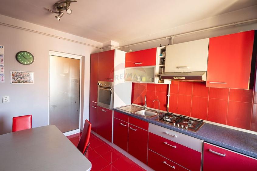 Apartament cu 5 camere de vânzare în zona Cetate - 3
