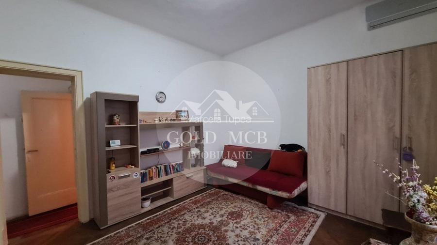 Vila parcul Tineretului- Sincai metrou-pentru 2 familii