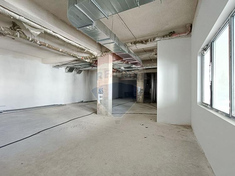 Inchiriere Spatiu Comercial langa Pasarela Metrou Berceni | Open Space - 19