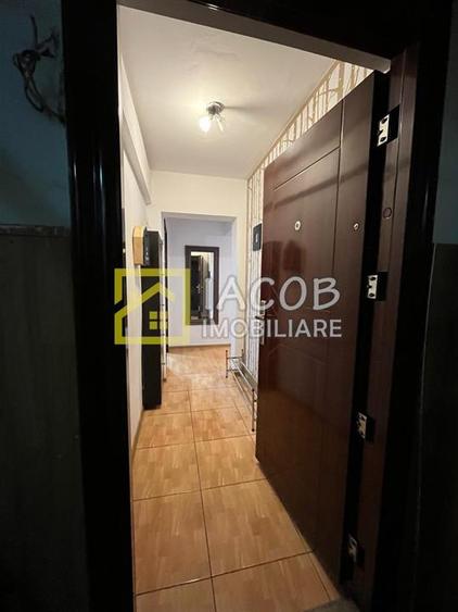 3 camere decomandate, parter, str. Alecu Russo, Bacau - 13