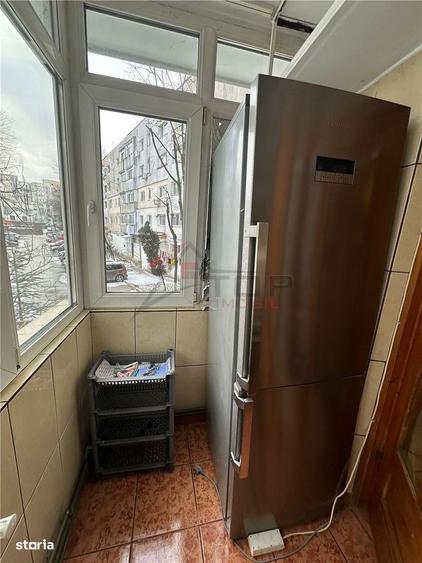 Apartament cu 2 camere decomandat în Nicolina