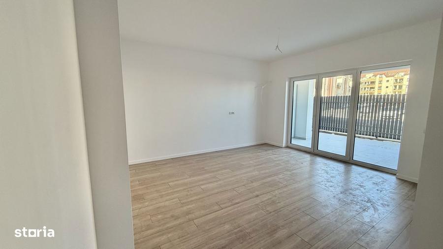 3 camere , parter cu curte proprie - 6