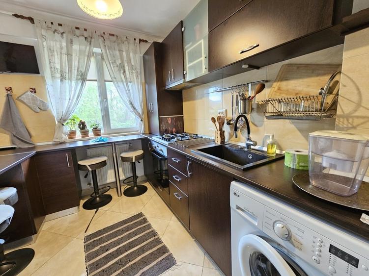 Mihai Bravu/Bloc Nou/Studiou La Cheie/3 Minute Metrou/ - 9