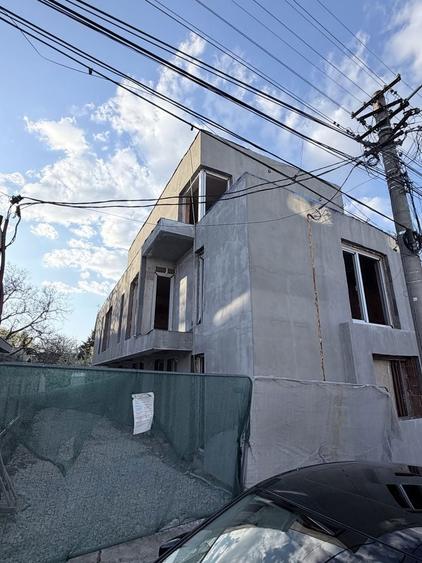 Vand 2 apartamente tip duplex zona centrala - 1