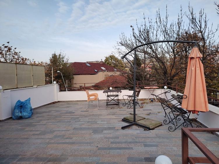Birouri / After school -  Crangasi – Regie Vila  7 camere, Curte 120mp. Parcare  - 8