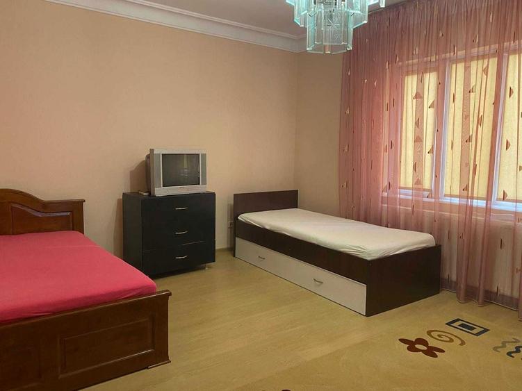 Casa de inchiriat pe termen lung 4 camere baie bucatarie.Simleu - 2