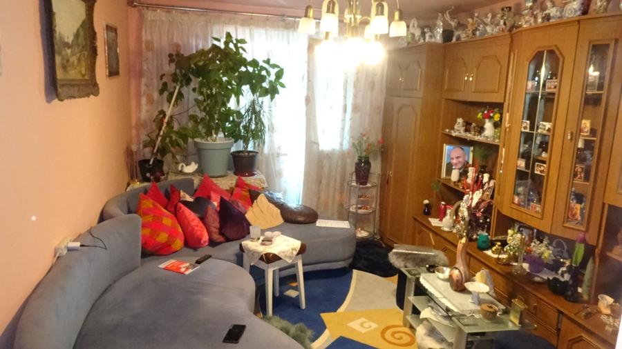 Vand apartament 2 camere decomandat in Deva, zona Micro 15, etaj 6, - 1