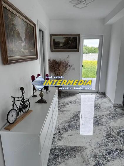 Casa NOUA de vanzare cu 4 camere cu 575 mp teren Mobilata CETATE Zona Kaufland - 16