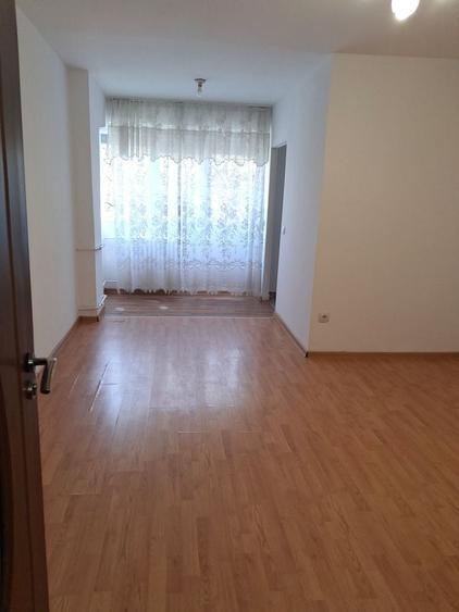 Garsoniera bloc 1980, Gorjului, Militari - 2