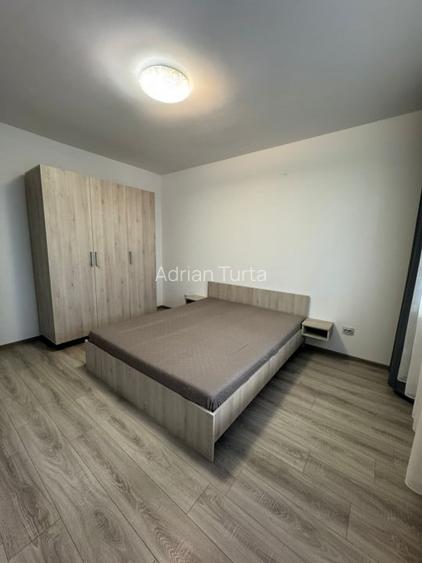 Apartament cu 2 camere semidecomandate - Floresti zona Terra