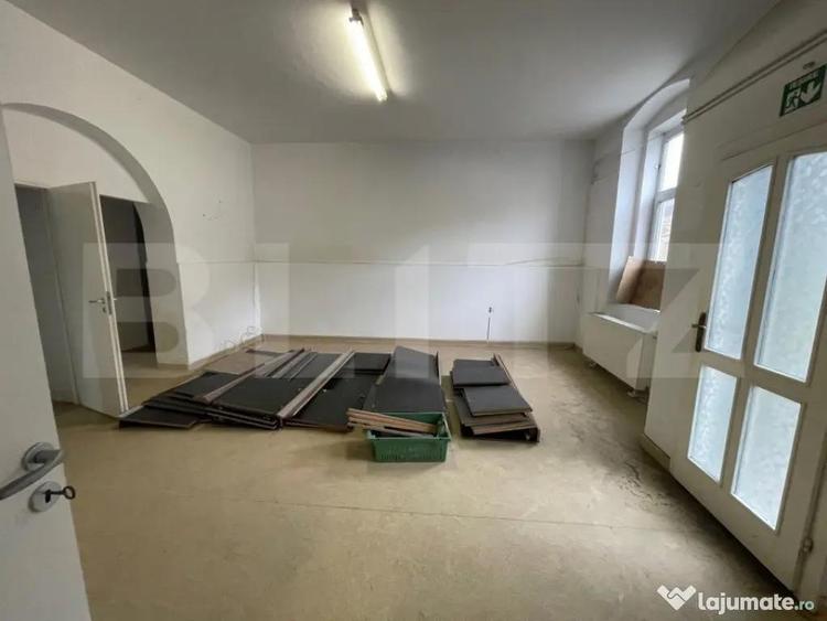 Spatiu comercial + Apartament, , zona Semicentrala - 2