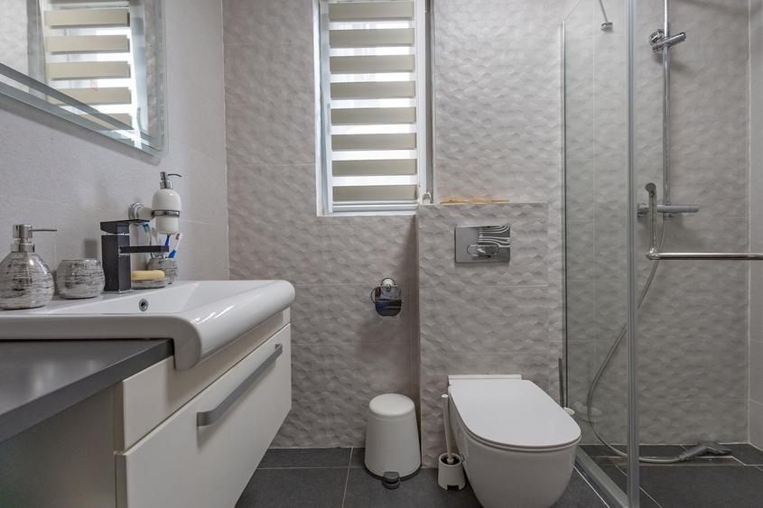 Vila cu doua fronturi si gradina matura, rezidenta sau investitie - 7